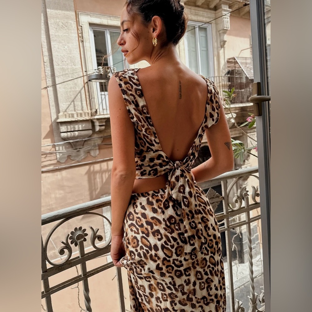 12th Tribe Mila Leopard open back top, size xs